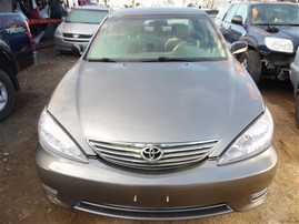 2005 Toyota Camry Le Gray 3.0L AT #Z21621